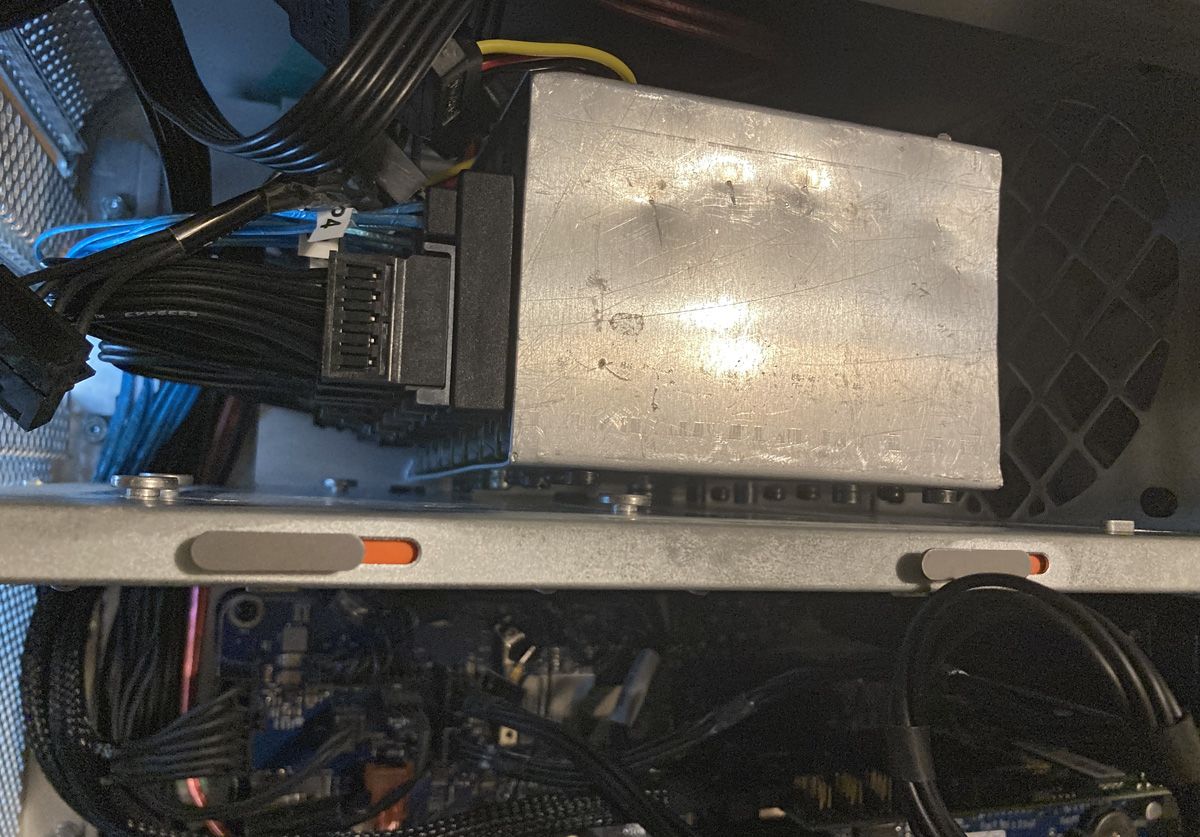 8bay-cabled.jpg