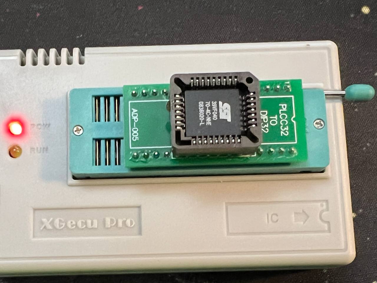chip in socket.jpg