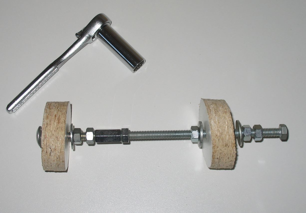 Front-Leg-of-TempDesk.JPG