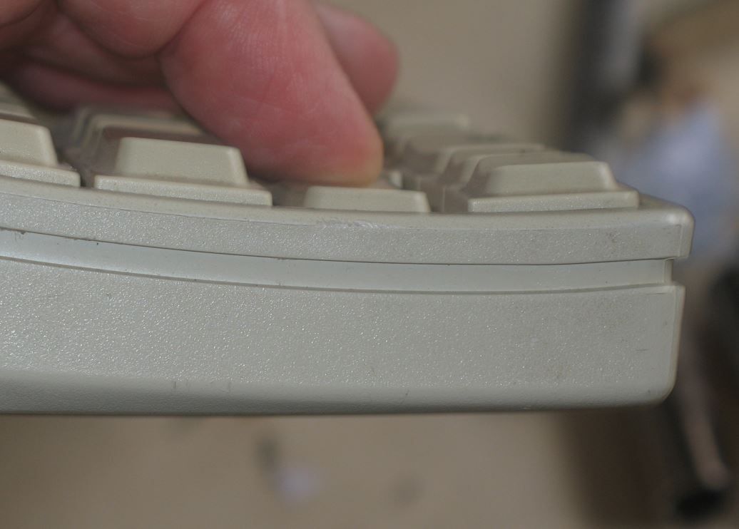 KBD-IIgs_KeyTravel-.JPG