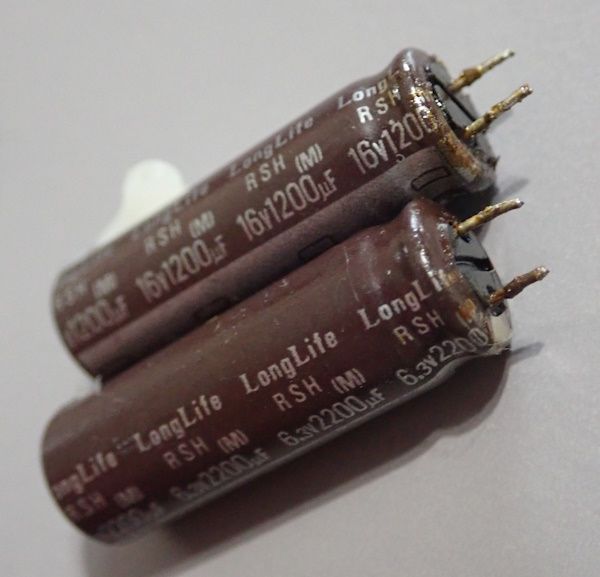 Wet-capacitors.jpg